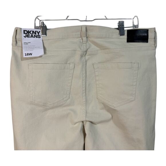 DKNY Jeans Women's Williamsburg High Rise Flare Crop Plus Size 16W NWT - Picture 6 of 10